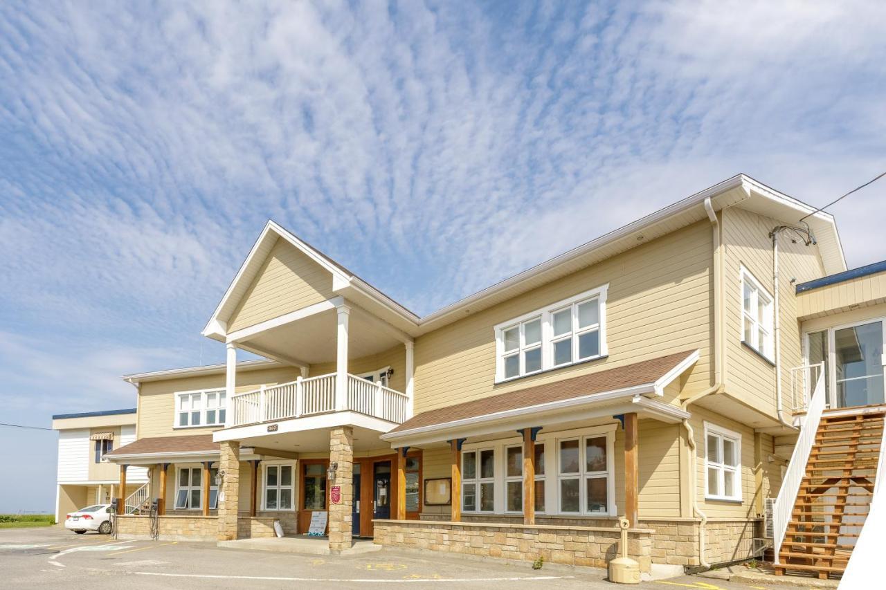Le Gaspesiana Hotell Sainte-Flavie Eksteriør bilde