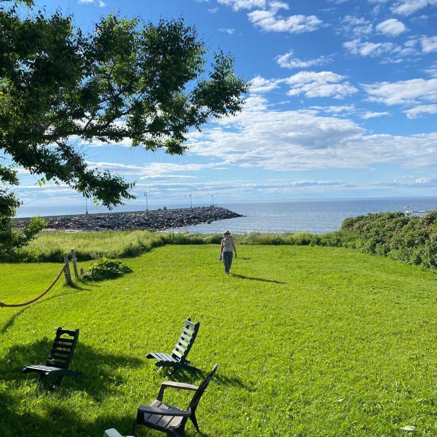 Le Gaspesiana Hotell Sainte-Flavie Eksteriør bilde